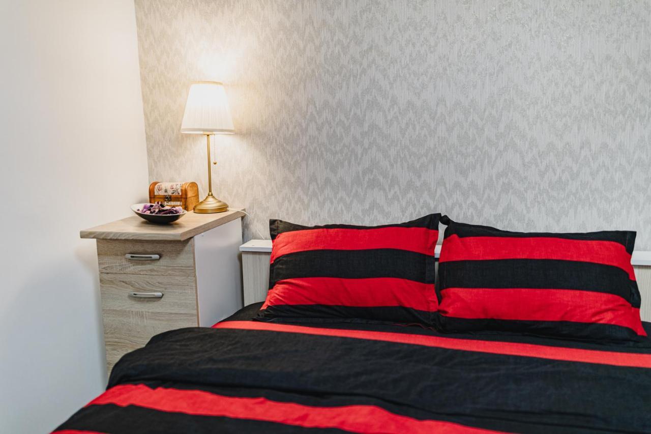 Studio Central Poarta Schei Брашов Экстерьер фото